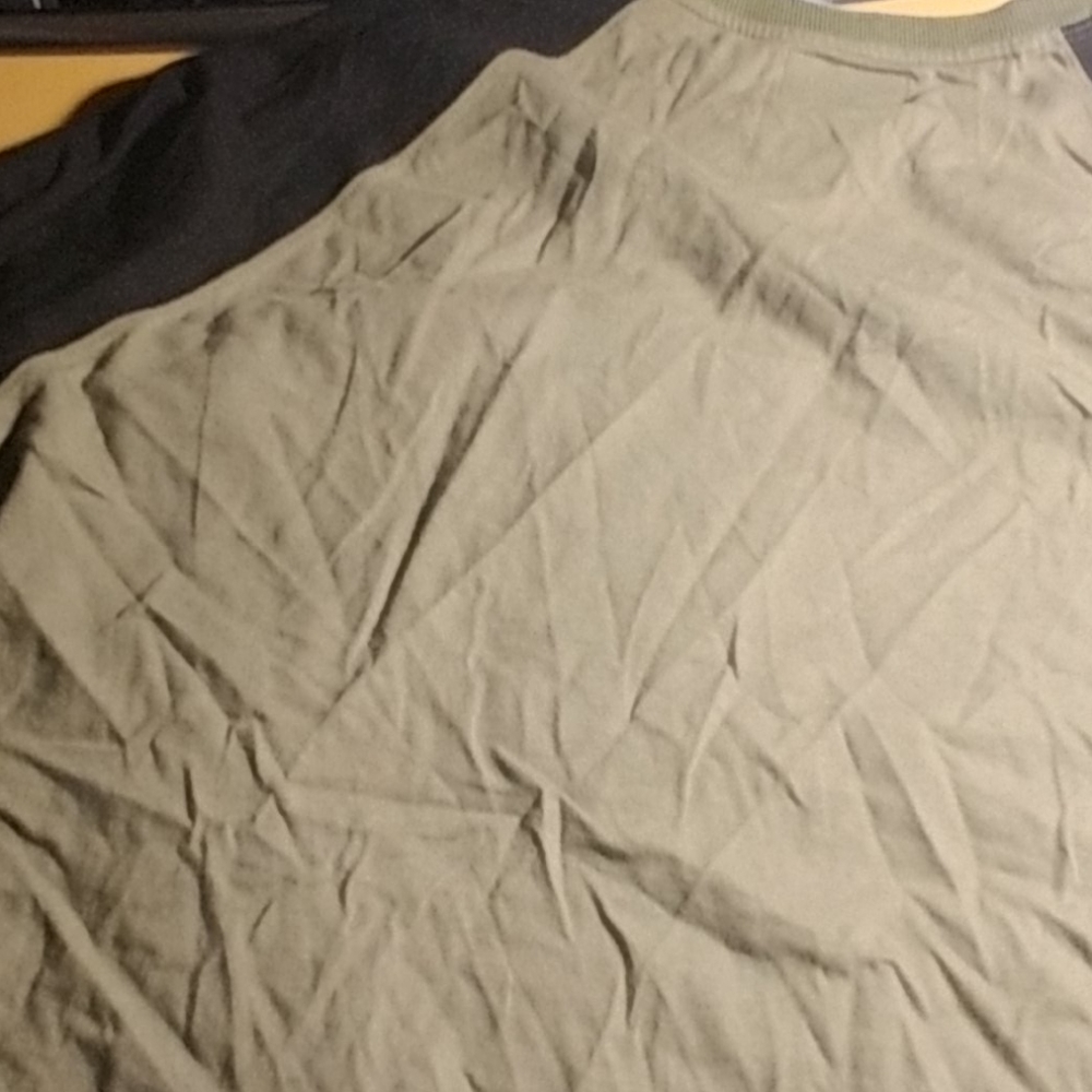 Sweat shirt - Picture 3 of 3
